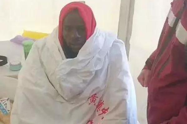 18岁的“巨星”！刷新足坛10项纪录，身价世界第1完爆同期梅西C罗